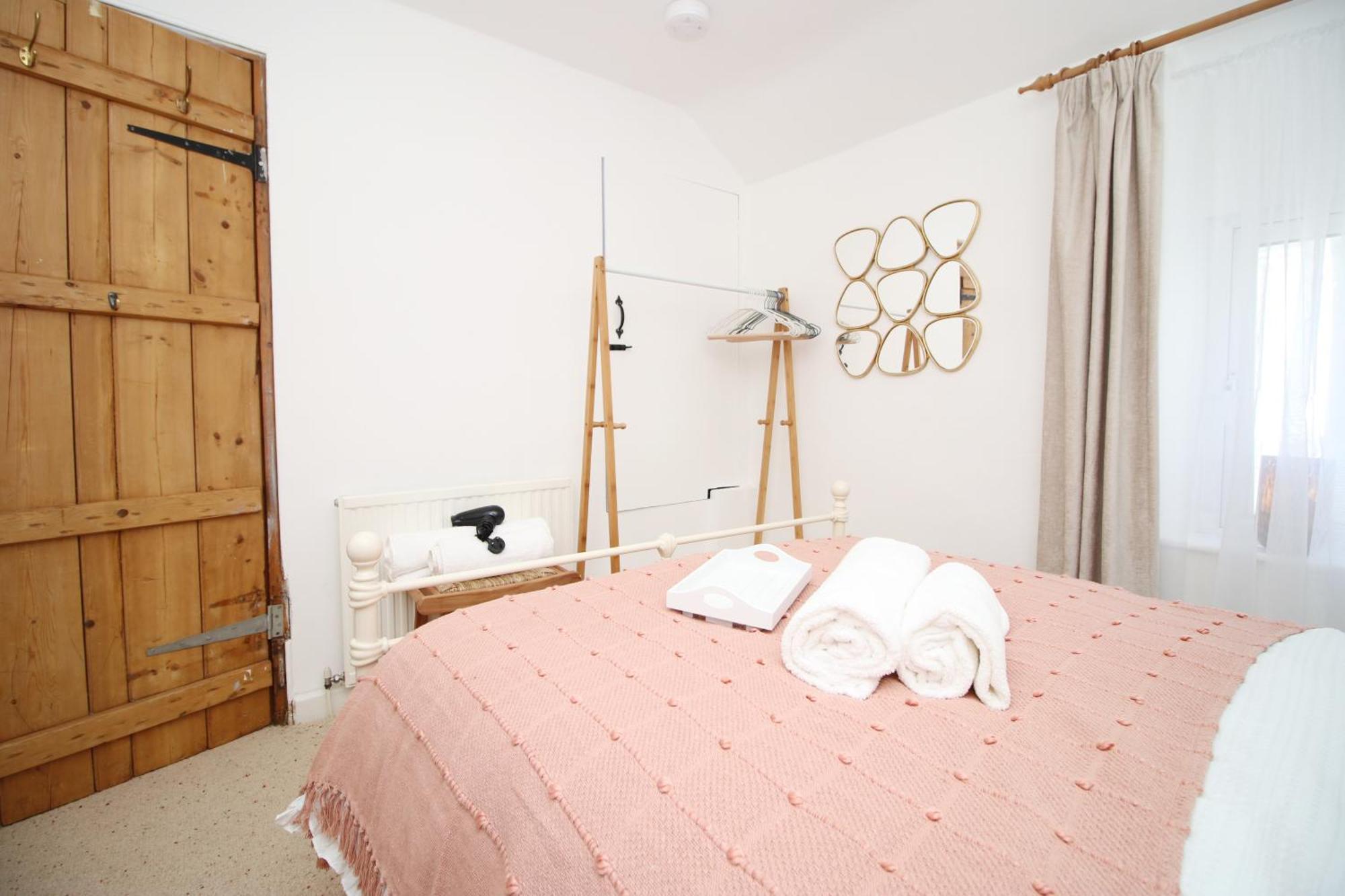 Little Gem In The Mumbles! Fishermans Cottage With Log Burner, Dog Friendly And Welcome Breakfast Hamper! Eksteriør billede
