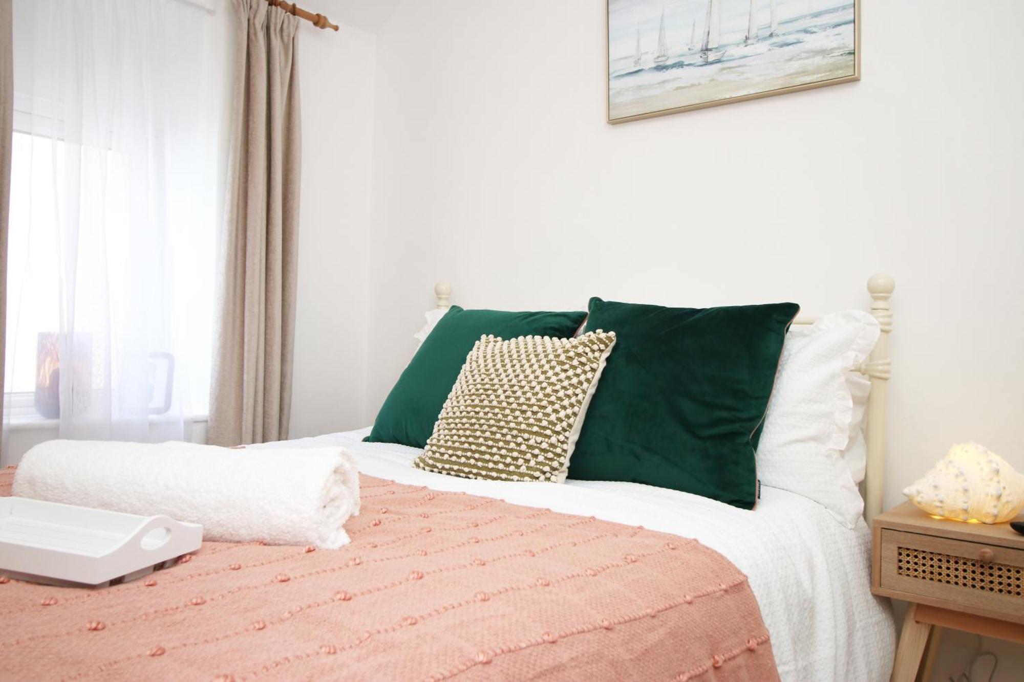 Little Gem In The Mumbles! Fishermans Cottage With Log Burner, Dog Friendly And Welcome Breakfast Hamper! Eksteriør billede