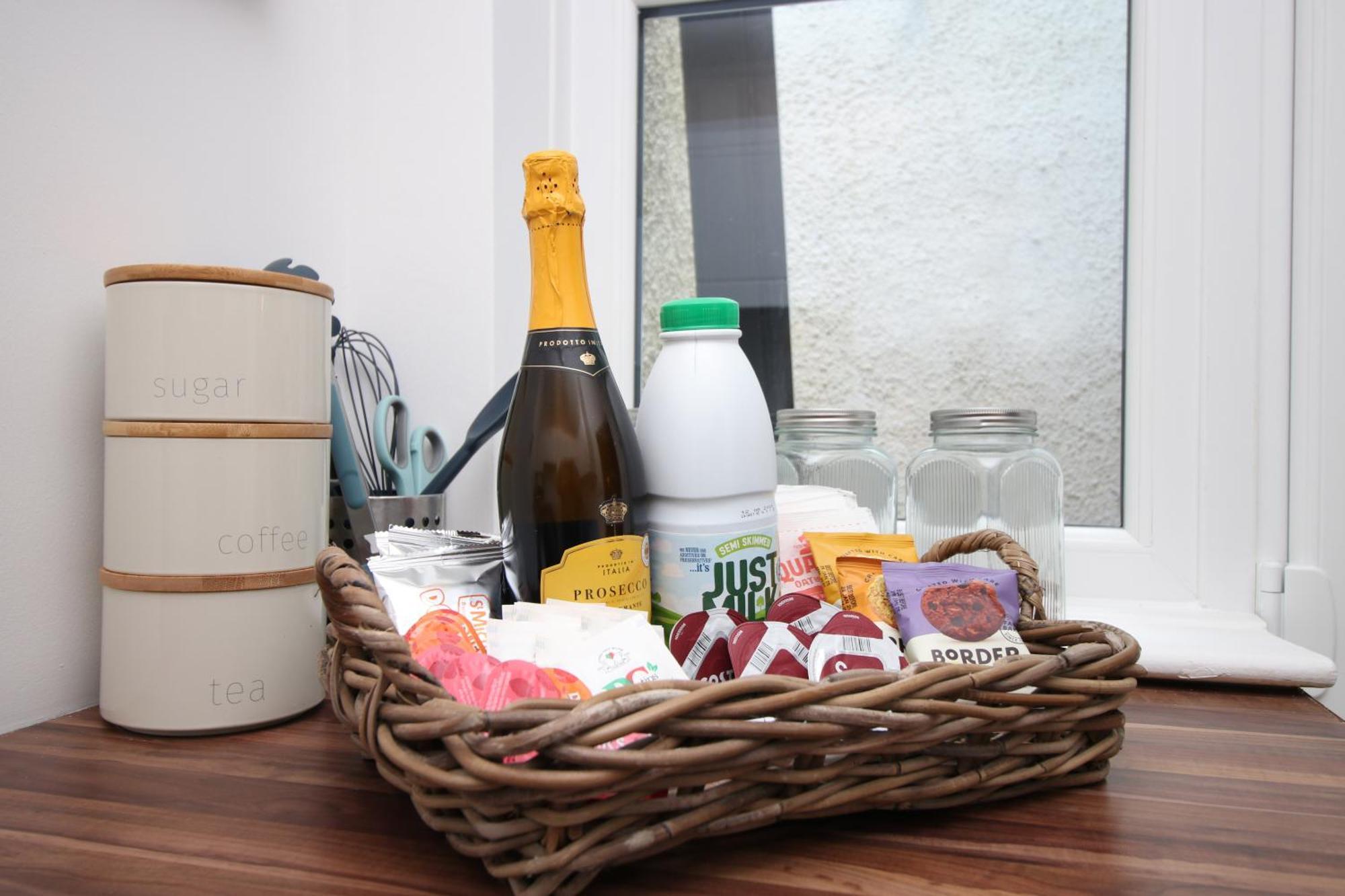 Little Gem In The Mumbles! Fishermans Cottage With Log Burner, Dog Friendly And Welcome Breakfast Hamper! Eksteriør billede