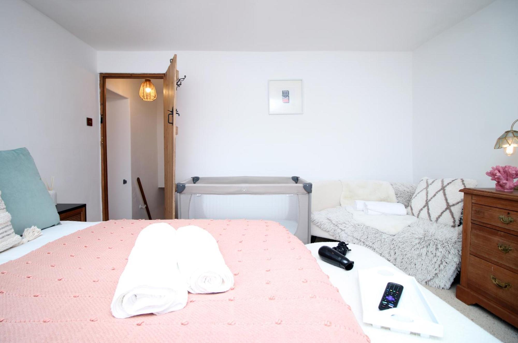 Little Gem In The Mumbles! Fishermans Cottage With Log Burner, Dog Friendly And Welcome Breakfast Hamper! Eksteriør billede