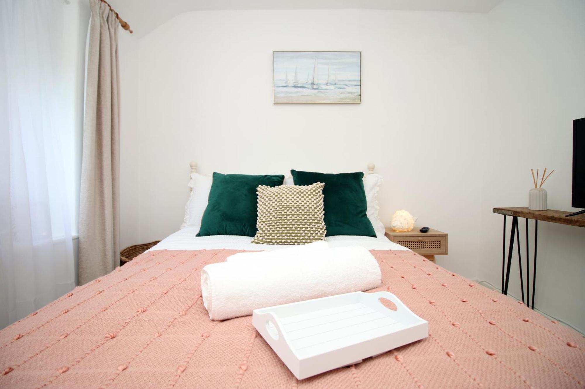Little Gem In The Mumbles! Fishermans Cottage With Log Burner, Dog Friendly And Welcome Breakfast Hamper! Eksteriør billede