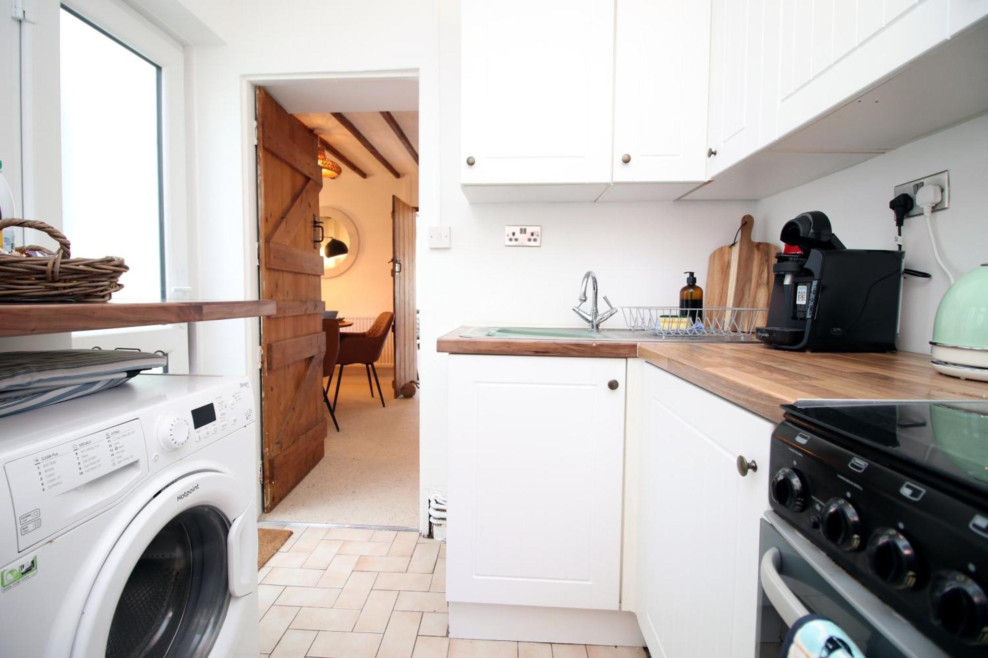 Little Gem In The Mumbles! Fishermans Cottage With Log Burner, Dog Friendly And Welcome Breakfast Hamper! Eksteriør billede