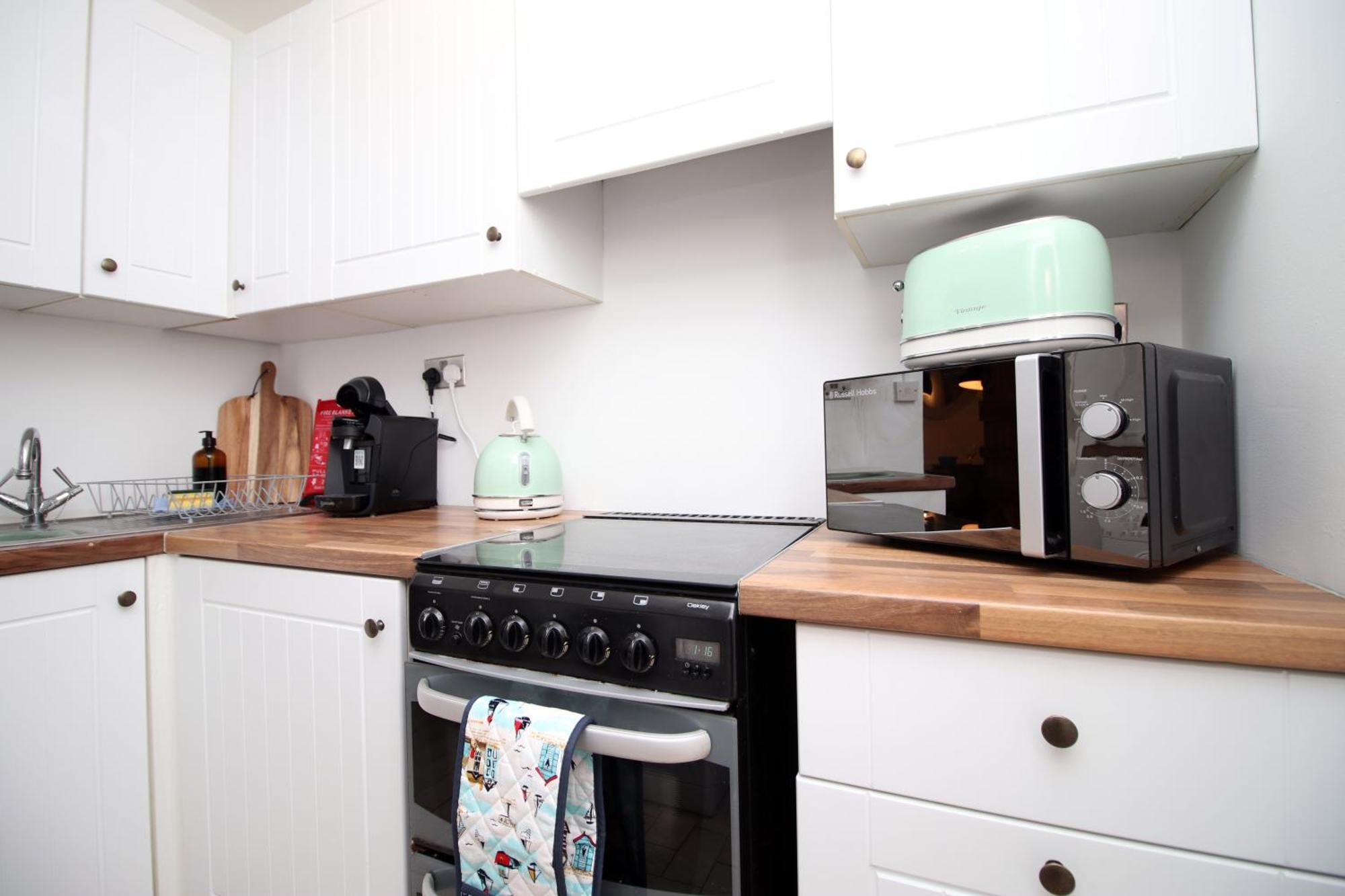 Little Gem In The Mumbles! Fishermans Cottage With Log Burner, Dog Friendly And Welcome Breakfast Hamper! Eksteriør billede
